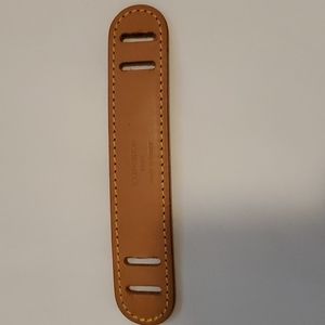 Louis Vuitton strap support
